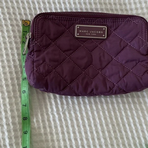 MARC JACOBS Quilted Purple DOUBLE ZIP Accessories Bag - Picture 7 of 7